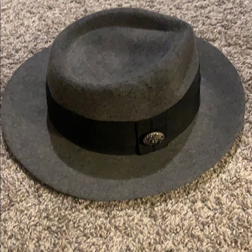 Wool hat - Picture 2 of 3